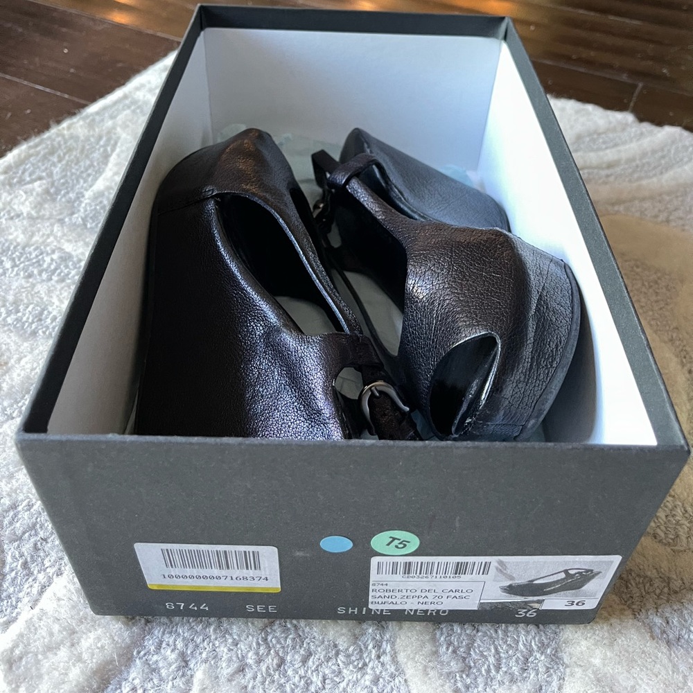Black Leather Roberto del Carlo Platform Sandals